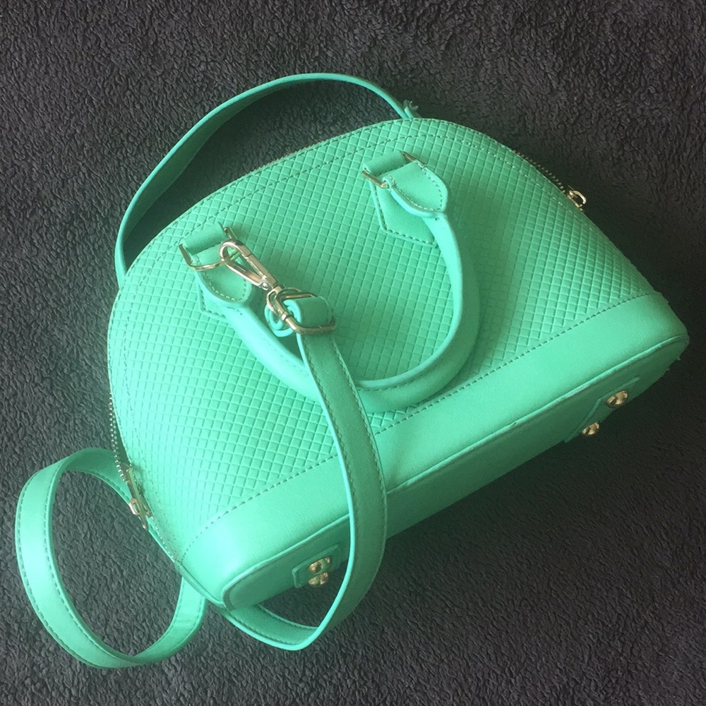 Spring purse